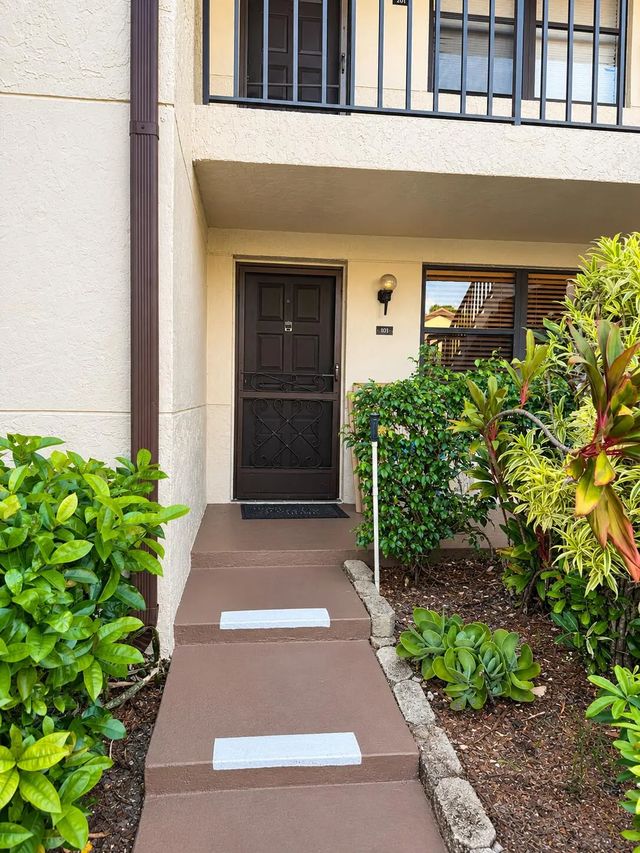 2 of 12 - 7642 Tahiti Lane #101, Lake Worth, FL