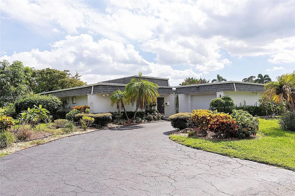 5010 Banyan Lane, Tamarac