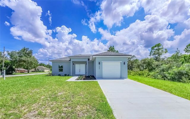 300 Caspian Tern Avenue, Sebring