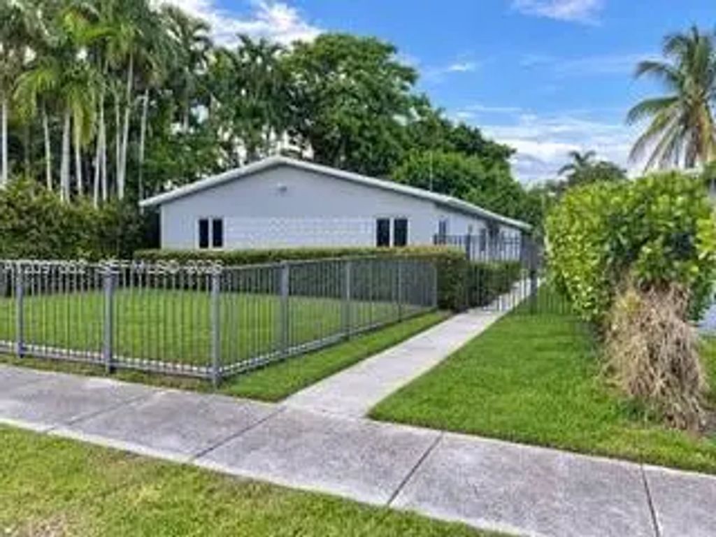 1283 Ne 109th Street, Miami