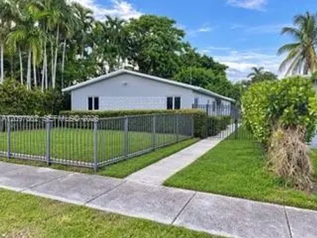 1283 Ne 109th Street, Miami