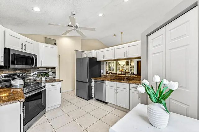 7888 Lexington Club Boulevard #b, Delray Beach