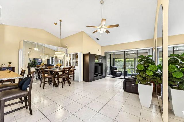 4 of 23 - 7888 Lexington Club Boulevard #b, Delray Beach, FL