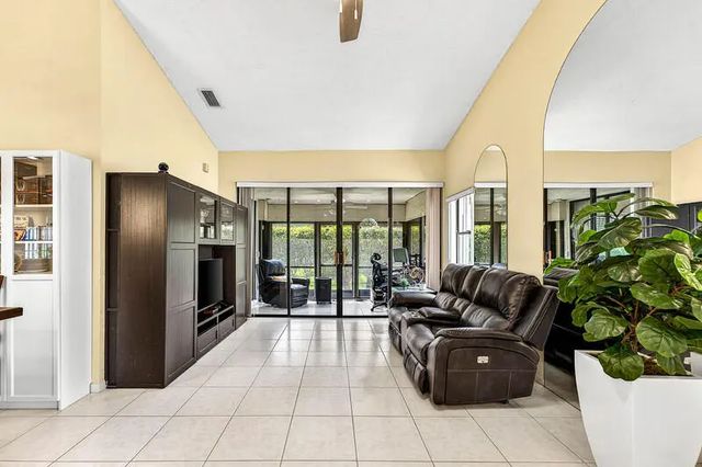 5 of 23 - 7888 Lexington Club Boulevard #b, Delray Beach, FL
