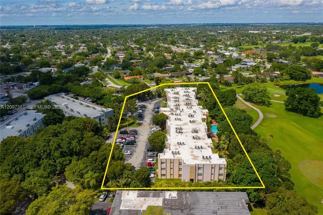 3 of 37 - 15888 Sw 95th Avenue #218, Miami, FL
