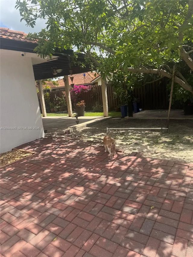5 of 14 - 811 Nw 133rd Court, Miami, FL