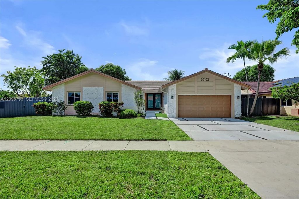 20102 Nw 62nd Avenue, Hialeah