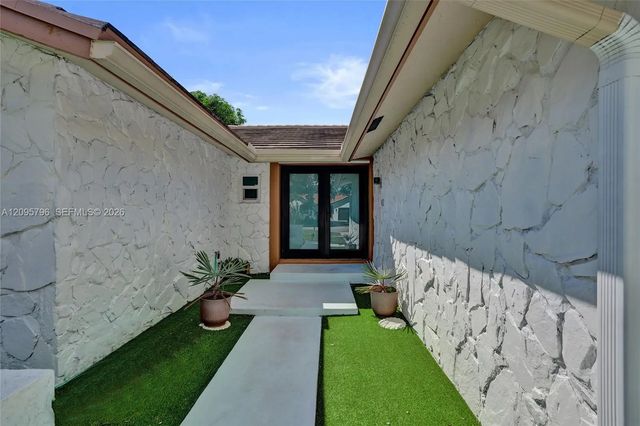 3 of 44 - 20102 Nw 62nd Avenue, Hialeah, FL