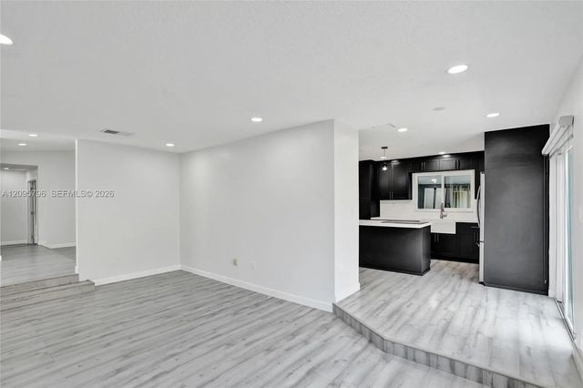 4 of 44 - 20102 Nw 62nd Avenue, Hialeah, FL