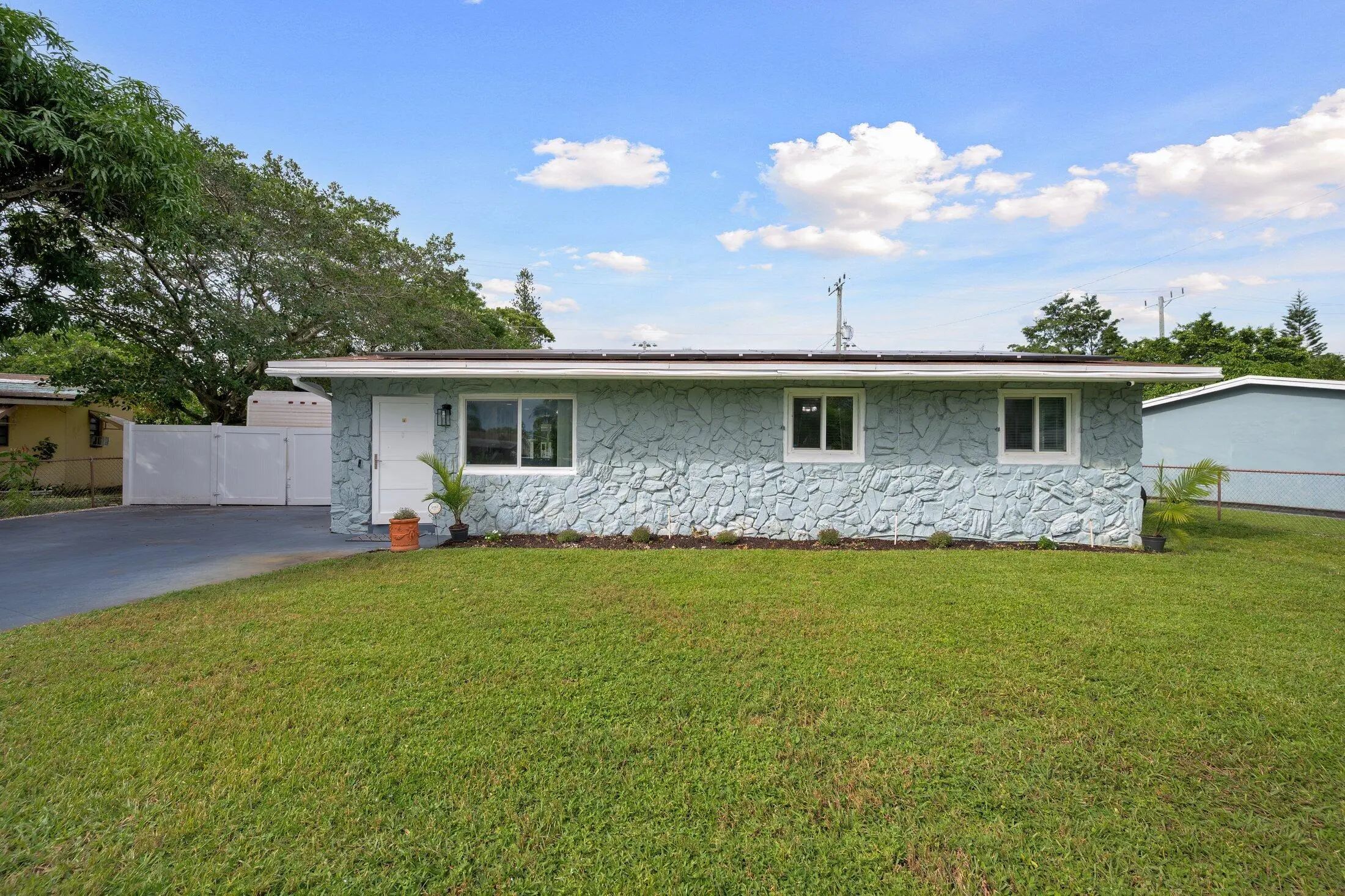3767 Sw 16th Court, Fort Lauderdale
