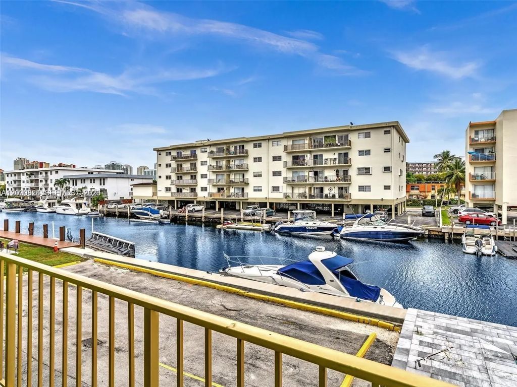 3626 Ne 168th Street #301, North Miami Beach