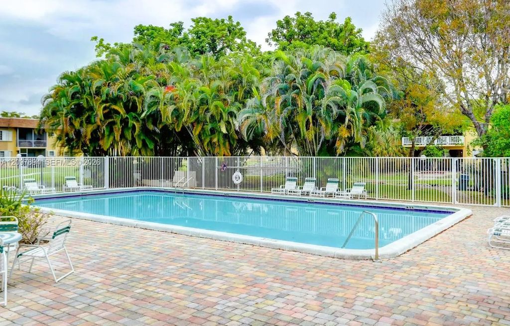 5160 Sw 40th Avenue #26d, Dania Beach