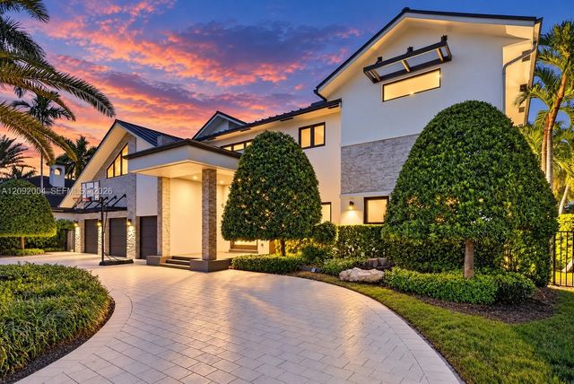 2 of 35 - 33 Pelican Drive, Fort Lauderdale, FL