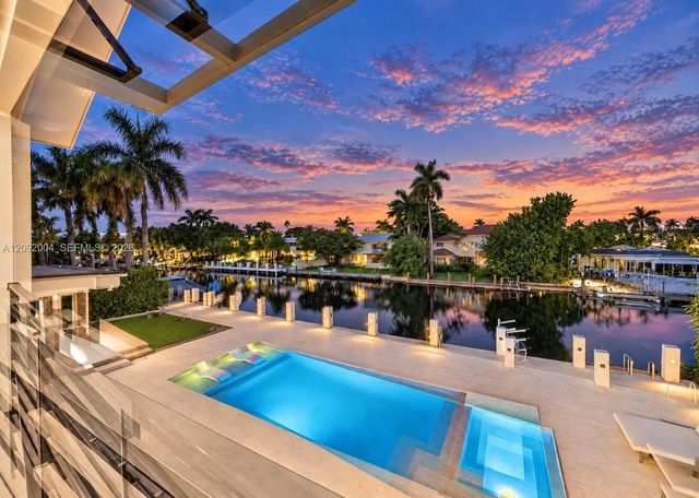 4 of 35 - 33 Pelican Drive, Fort Lauderdale, FL