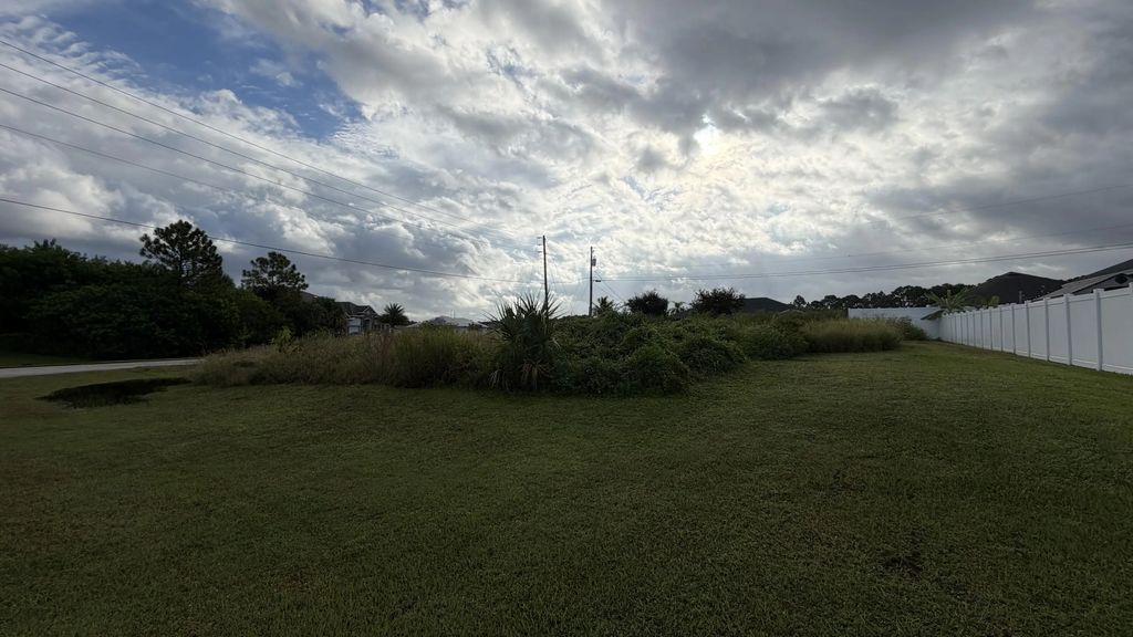 1901 Sw Guernsey Street, Port St. Lucie