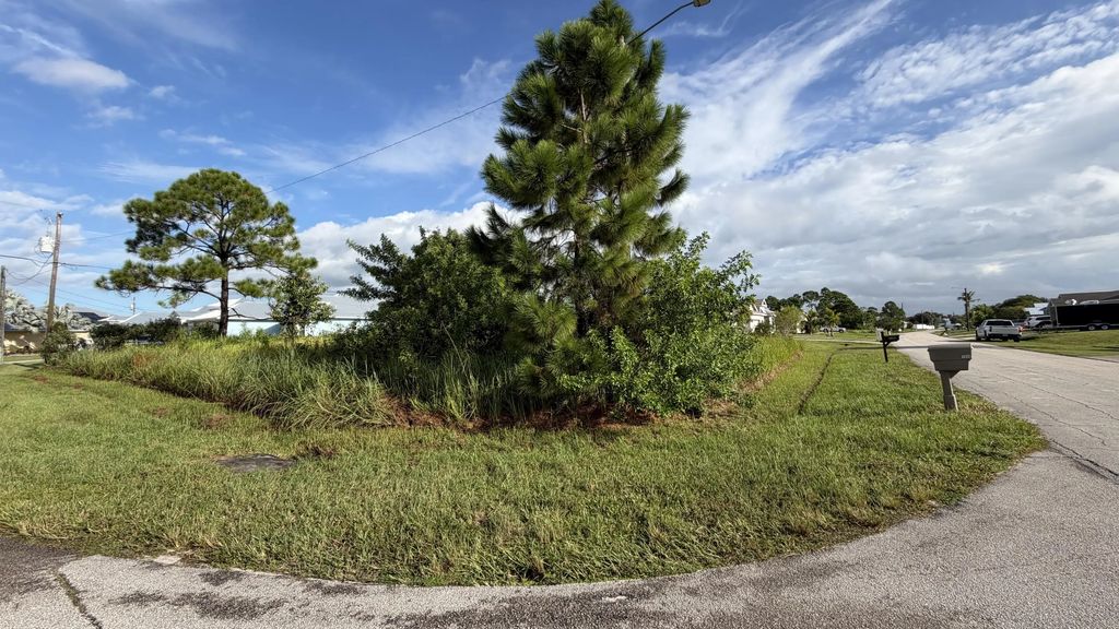 1892 Sw Lewis Street, Port St. Lucie