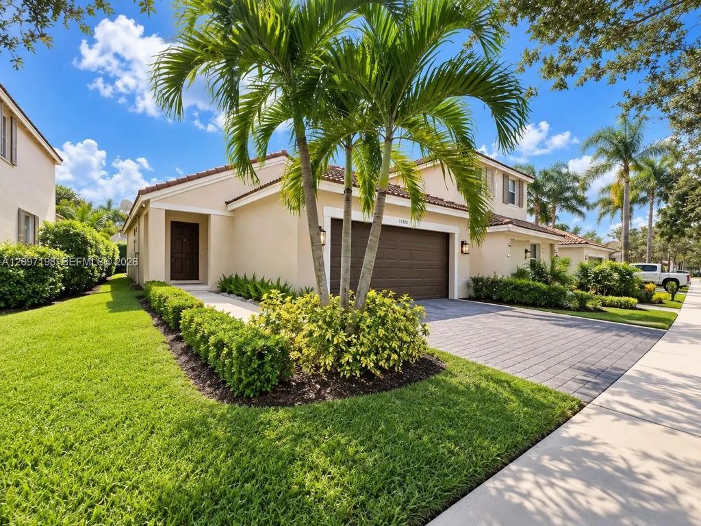 1359 Sabal Trail, Weston