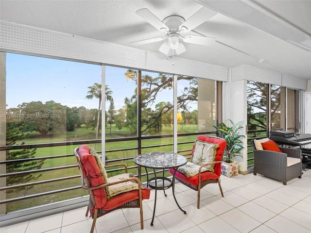 2 of 59 - 3661 Via Poinciana #401, Lake Worth, FL