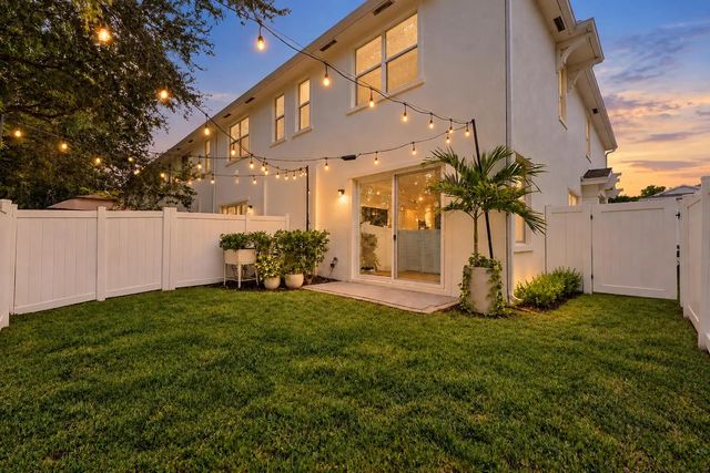 3 of 37 - 4567 Hollister Avenue, Lake Worth, FL