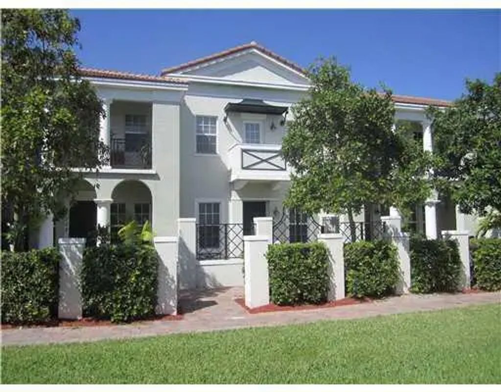 708 Nw 83rd Place, Boca Raton