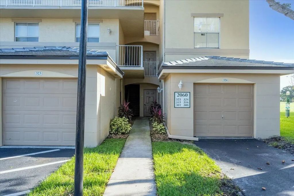2060 Greenview Shores Boulevard #308, Wellington