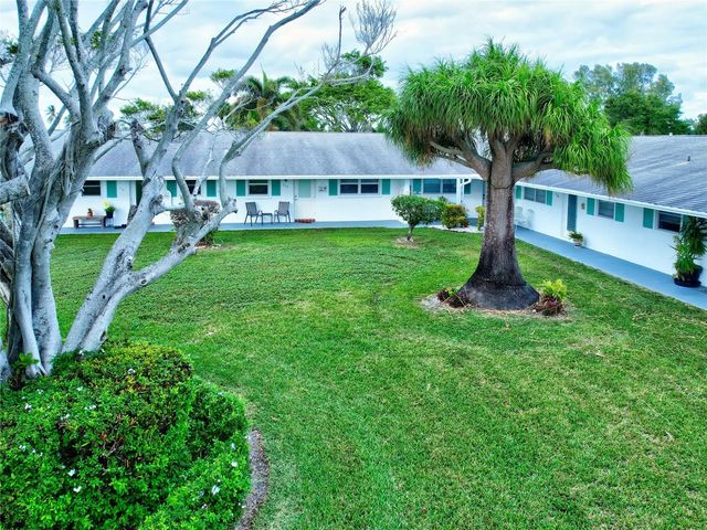 400 Sw Golfview Terrace #111, Boynton Beach
