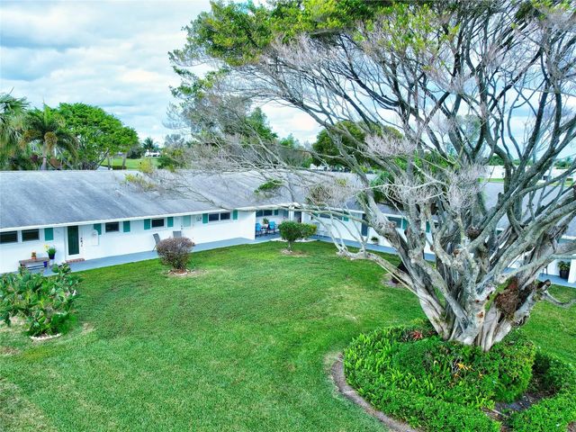 2 of 30 - 400 Sw Golfview Terrace #111, Boynton Beach, FL