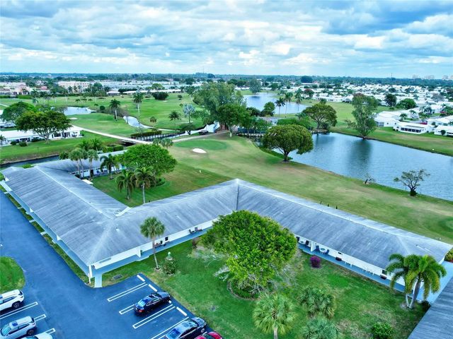 3 of 30 - 400 Sw Golfview Terrace #111, Boynton Beach, FL
