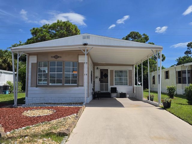 14 Arboles Lane, Port St. Lucie