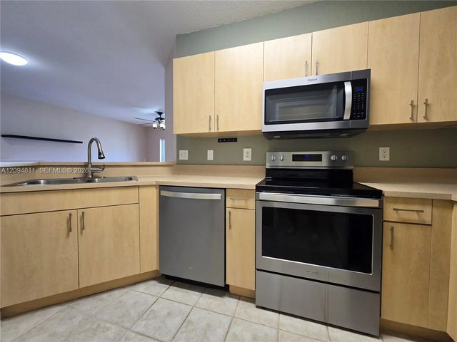 5 of 37 - 1204 Belmont Place, Boynton Beach, FL