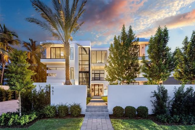 5 of 83 - 961 Hillsboro Mile, Hillsboro Beach, FL