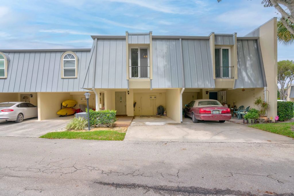 390 Golfview Road #b, North Palm Beach