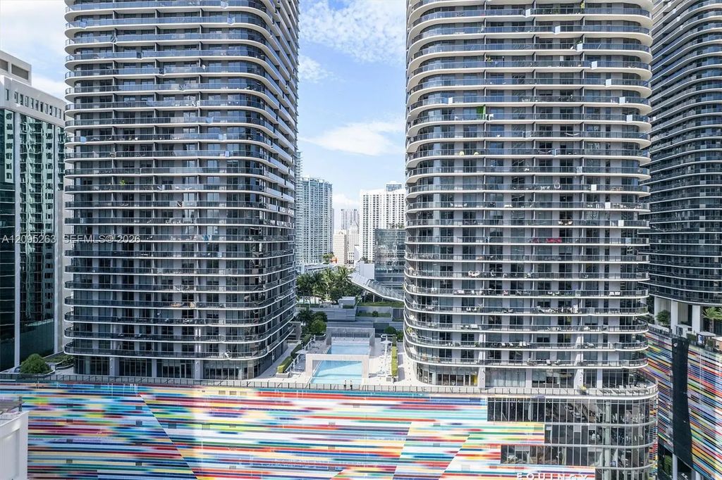 45 Sw 9th Street #1005, Miami