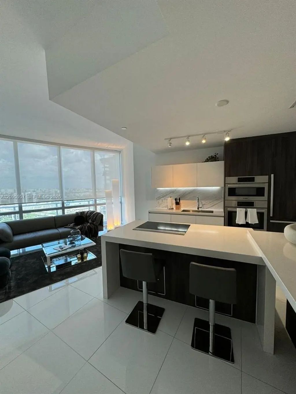851 Ne 1st Avenue #1404, Miami