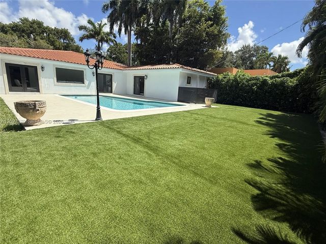 4 of 45 - 1320 Alhambra Circle, Coral Gables, FL