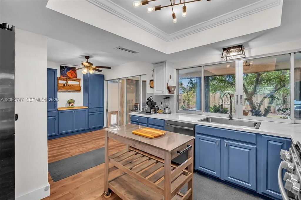 9261 Nw 24th Place, Sunrise