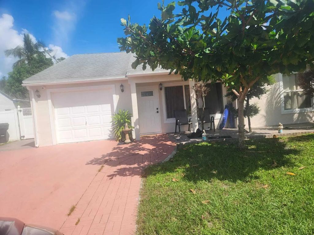 7883 Blairwood Circle S, Lake Worth