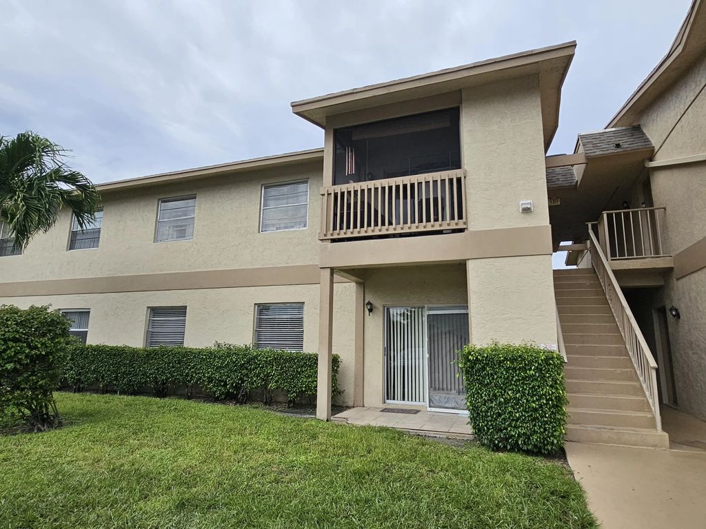 1822 Abbey Road #105, West Palm Beach