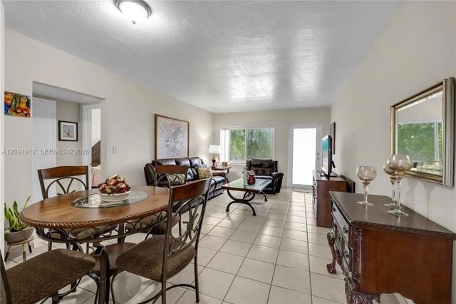 5 of 14 - 3470 Sw 10th Street #4 Aka Unit 10b, Miami, FL