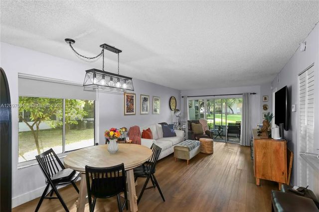 2 of 28 - 13900 Sw 90th Terrace #13900, Miami, FL