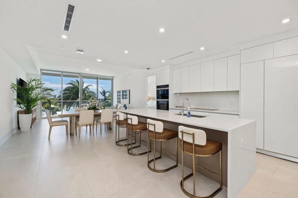 220 Lake Shore Drive #704, Lake Park