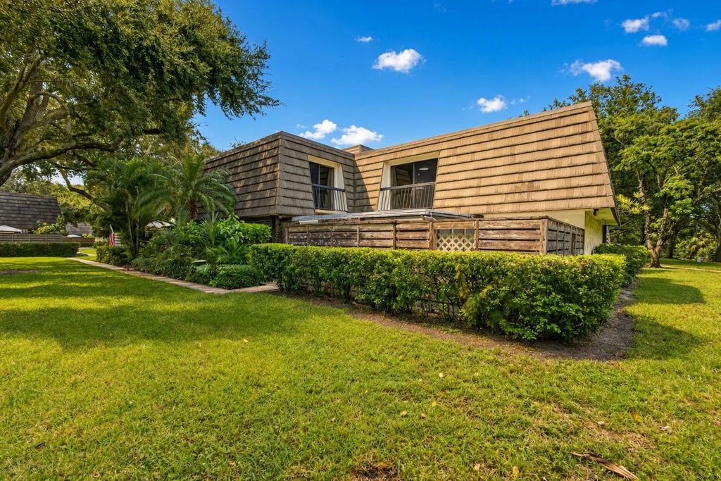 506 5th Terrace, Palm Beach Gardens