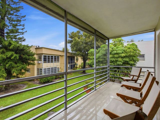 5 of 63 - 471 Capri J, Delray Beach, FL