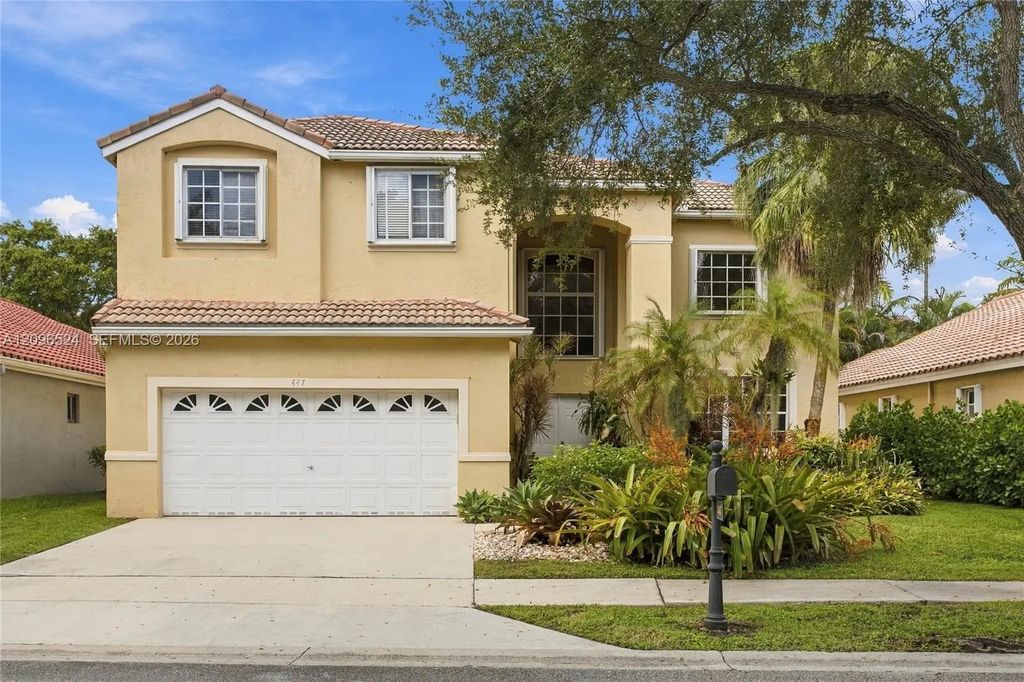 447 Cambridge Drive, Weston