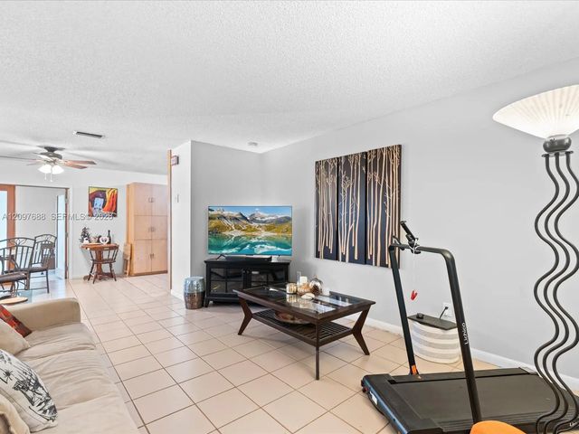 5 of 62 - 1432 Sw 118th Avenue, Miami, FL