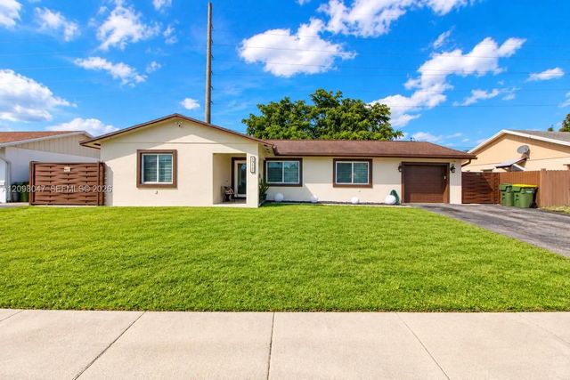 2 of 35 - 1711 N Anhinga Lane, Homestead, FL