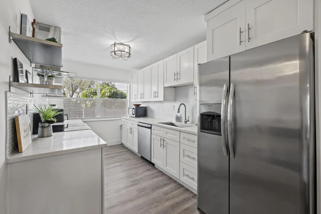 8105 Nw 61st Street #a203, Tamarac