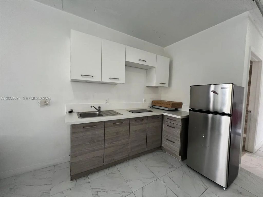 542 Sw 3rd Street #f1, Miami