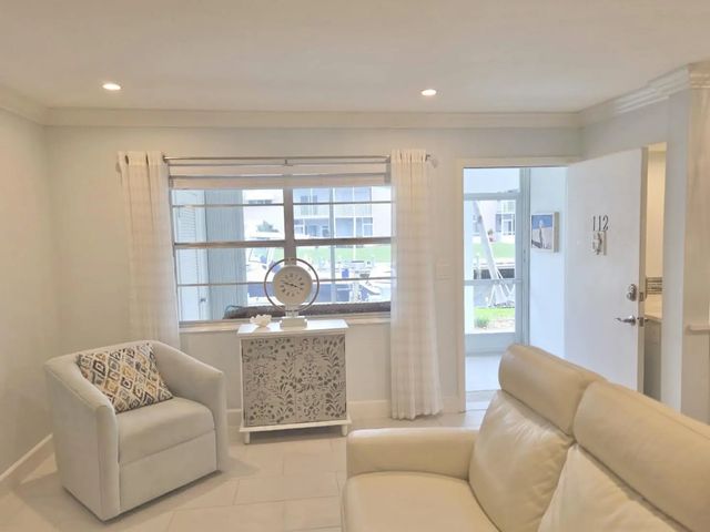2 of 24 - 110 Shore Court #112-b, North Palm Beach, FL