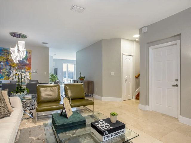 4 of 43 - 11480 Nw 81st Terrace, Doral, FL